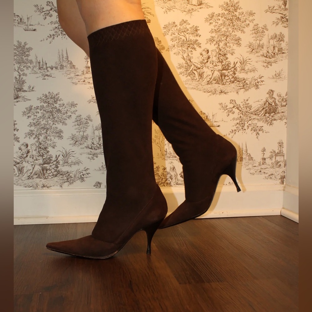 SOLD ‼️ FENDI BOOTS - AUTHENTIC VINTAGE - KNEE HIGH BOOTS IN BROWN SUEDE